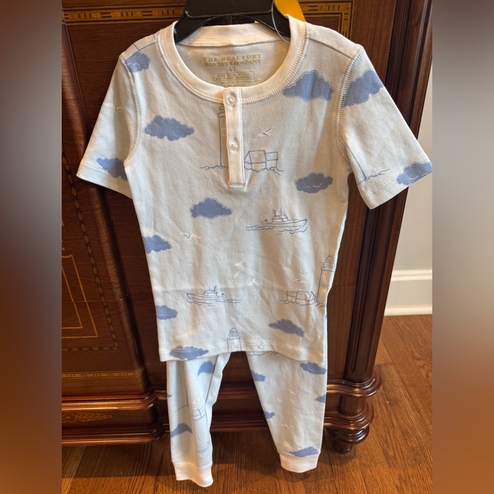 TBBC loggerhead lighthouse Sutton’s short sleeve set NWT 4T pajamas